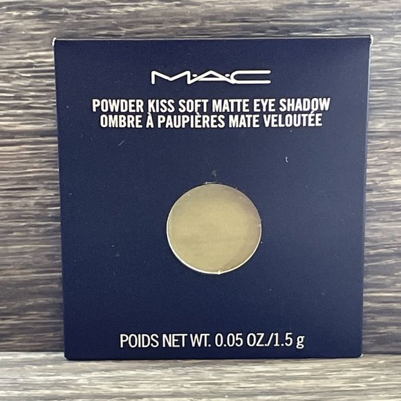 Last one! MAC PER SUEDE ME shadow REFILL NIB Powder Kiss - Picture 4 of 5